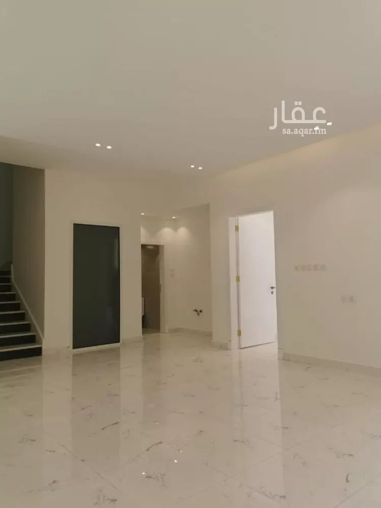 فيلا للبيع في شارع مسلم بن عبيدالله, حي العارض, مدينة الرياض, منطقة الرياض