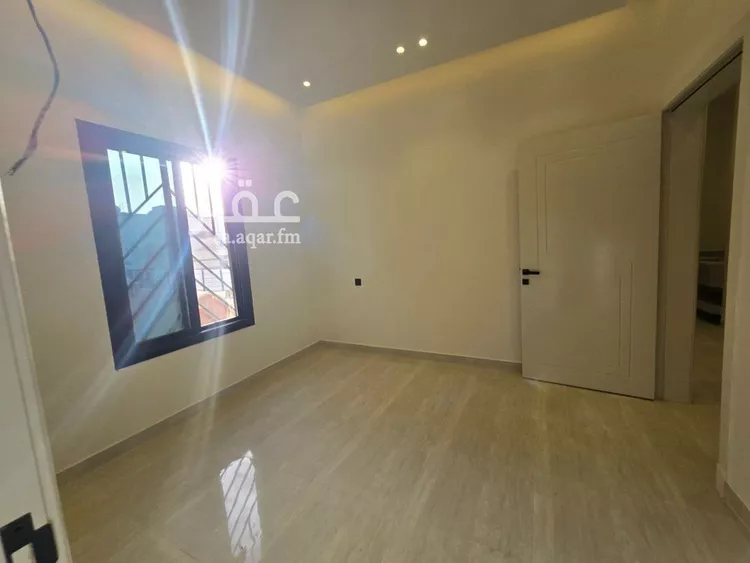 Floor for Sale in Riyadh Shubra 9