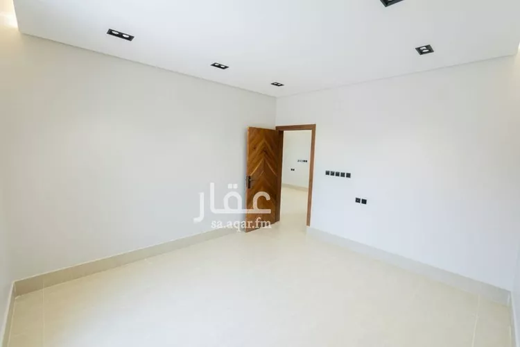 فيلا للبيع في شارع كعب الهجري, حي عكاظ, مدينة الرياض, منطقة الرياض صورة 5