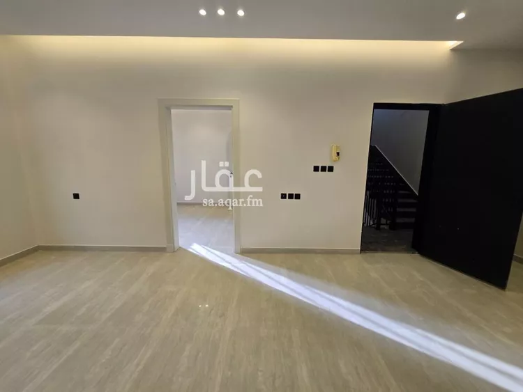 Floor for Sale in Riyadh Shubra 6