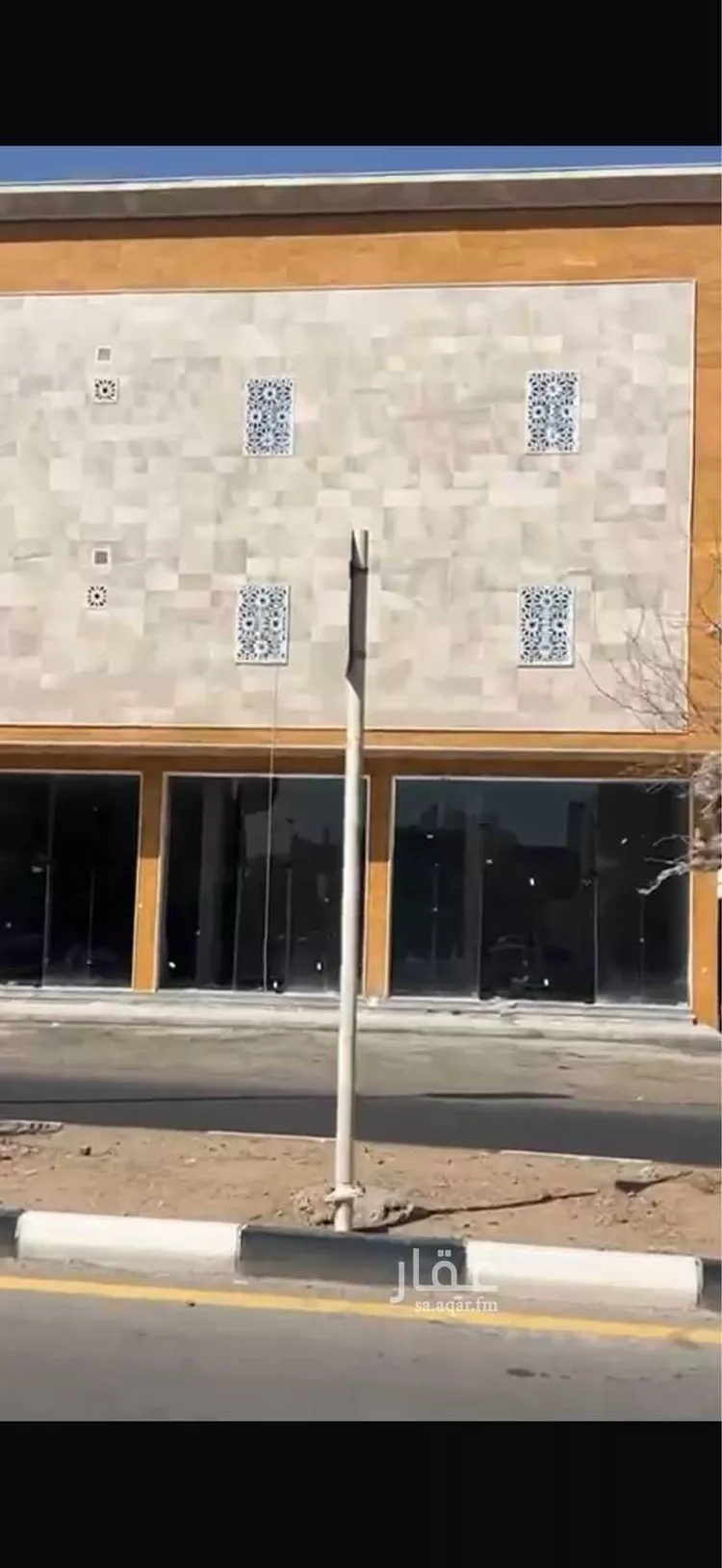 Building for Rent in Medina Al Matar