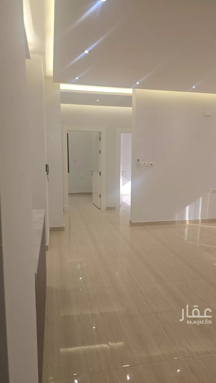 شقة للإيجار في شارع الأمير عبدالله بن فيصل بن فرحان آل سعو, حي القيروان, مدينة الرياض, منطقة الرياض صورة 2