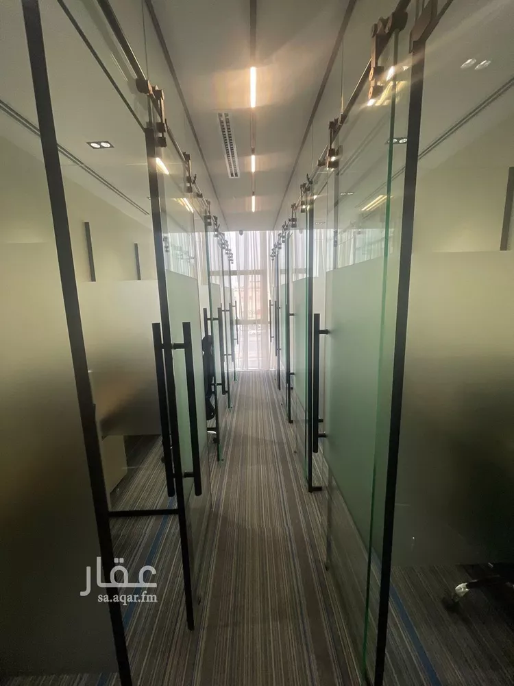 مكتب تجاري للإيجار في شارع الملك عبدالعزيز, حي الياسمين, مدينة الرياض, منطقة الرياض صورة 5