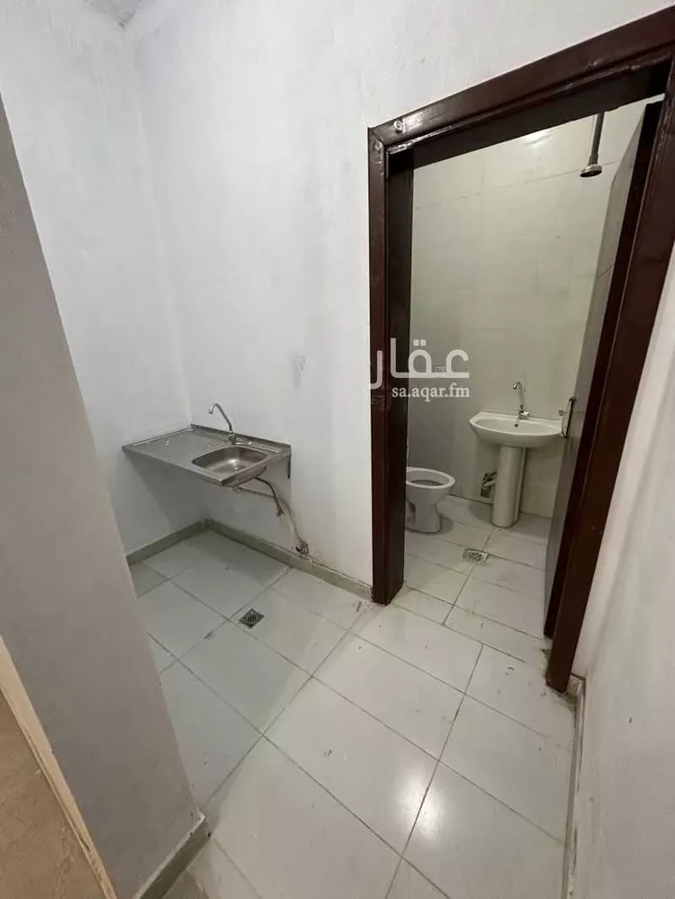 Building for Rent in Jeddah Al Ajawid 6
