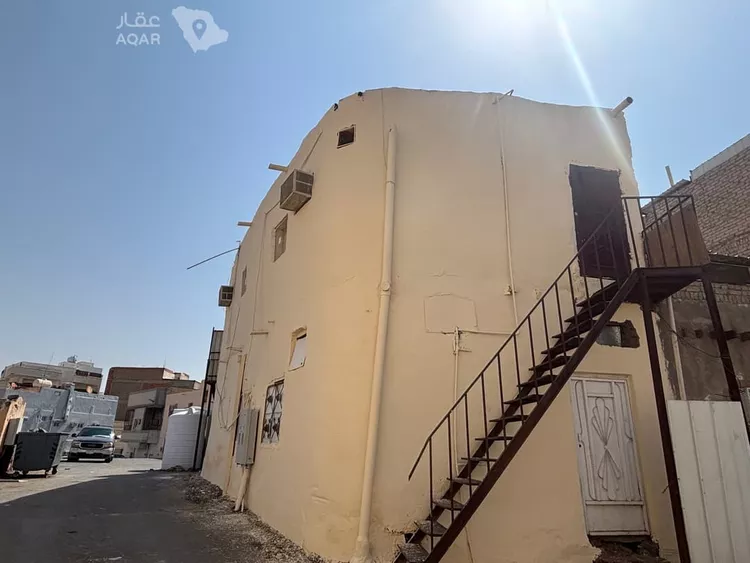 Floor for Sale in Medina Al Anabis