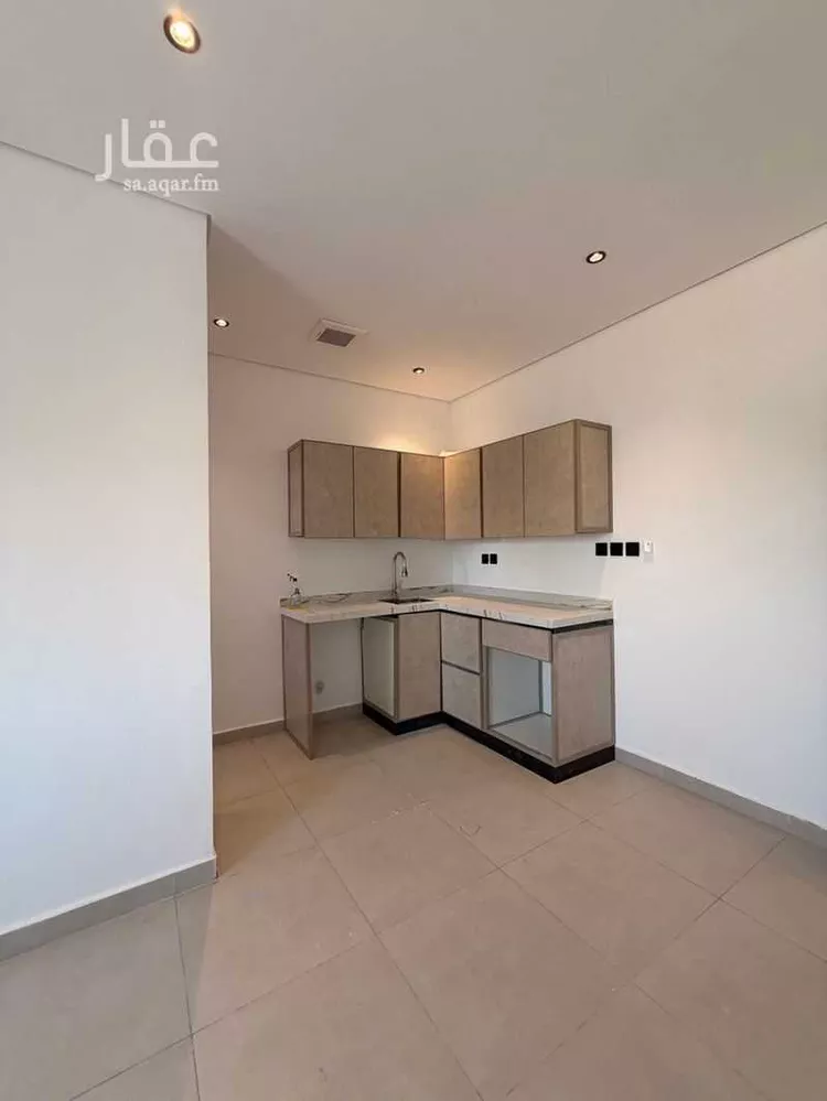 شقة للإيجار في شارع سعود بن عبدالعزيز بن محمد الفرعي, حي المحمدية, مدينة الرياض, منطقة الرياض 7