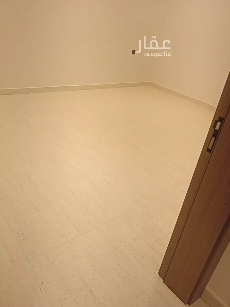 دور للبيع في شارع عمر الصفار, حي النظيم, مدينة الرياض, منطقة الرياض صورة 3