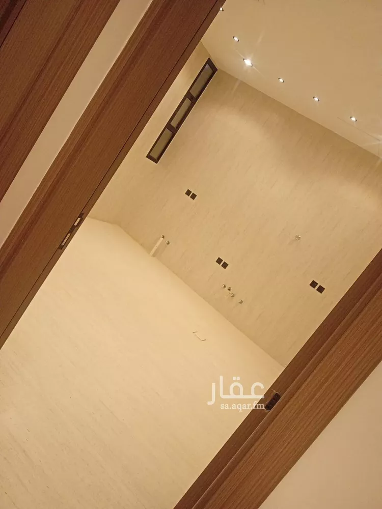 دور للبيع في شارع عمر الصفار, حي النظيم, مدينة الرياض, منطقة الرياض صورة 5