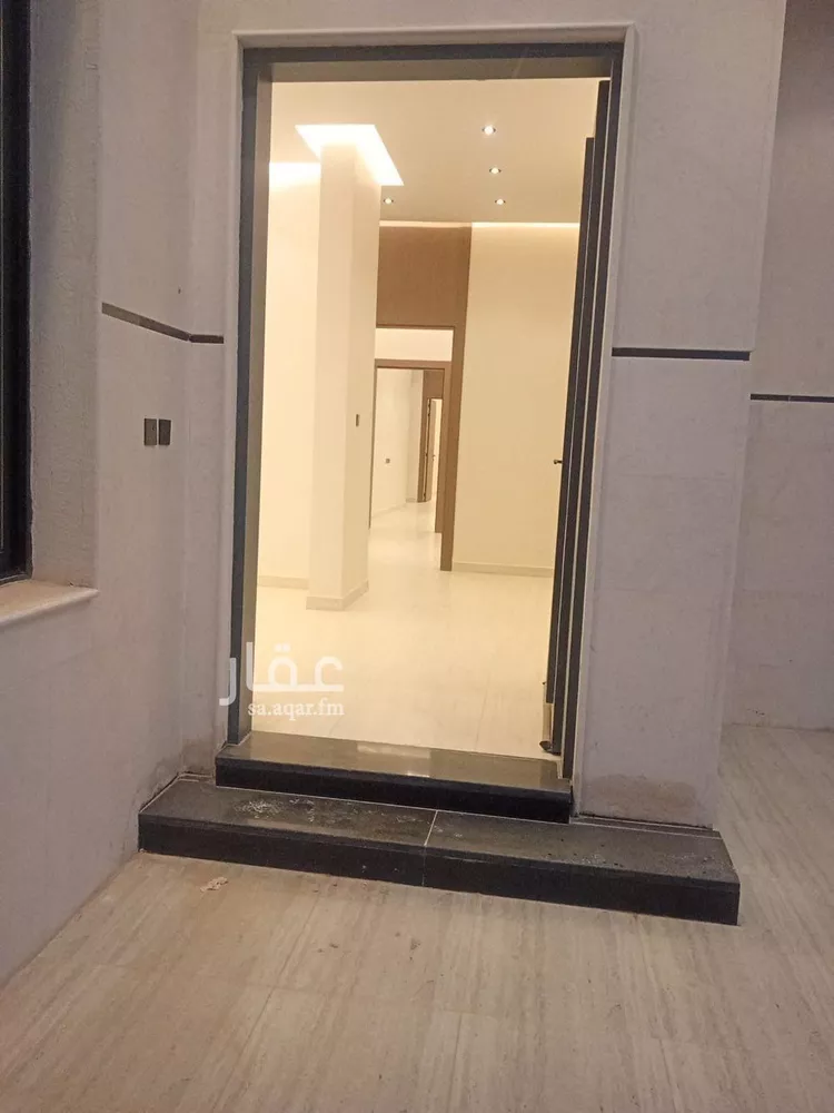 دور للبيع في شارع عمر الصفار, حي النظيم, مدينة الرياض, منطقة الرياض صورة 2