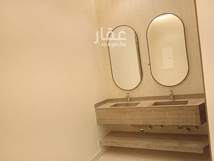 دور للبيع في شارع عمر الصفار, حي النظيم, مدينة الرياض, منطقة الرياض صورة 2