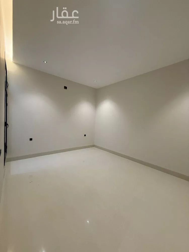 فيلا للبيع في شارع السيل الكبير, حي المهدية, مدينة الرياض, منطقة الرياض صورة 5