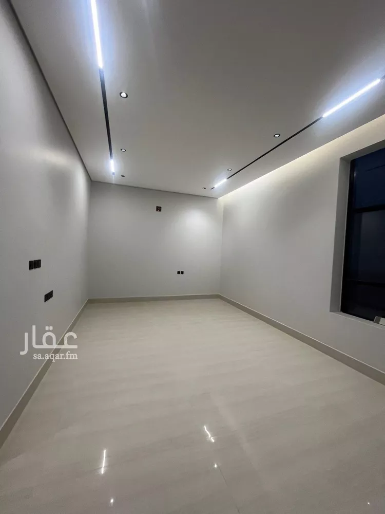 فيلا للبيع في شارع عبداللطيف بن المبارك, حي المهدية, مدينة الرياض, منطقة الرياض صورة 4
