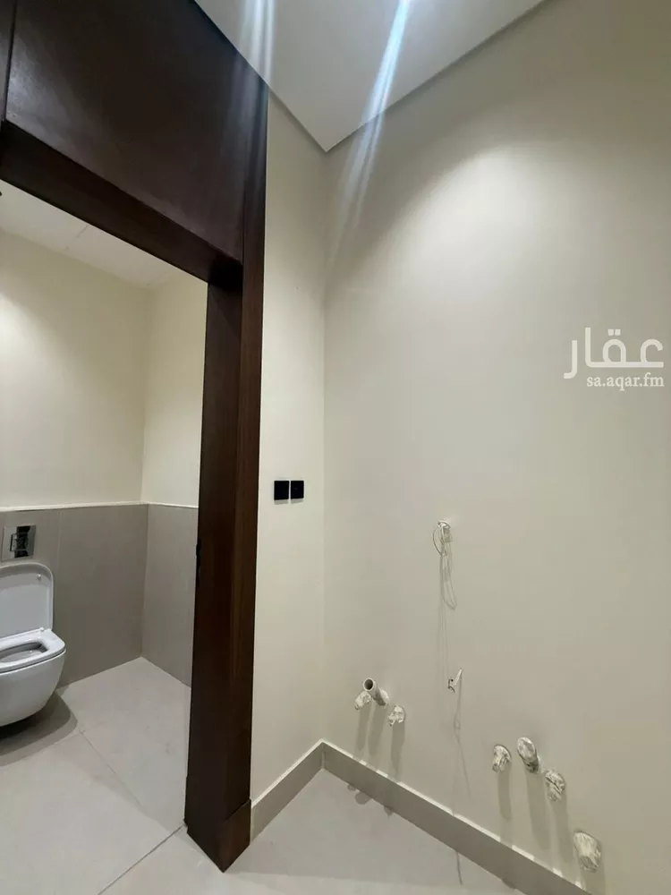 فيلا للبيع في شارع السيل الكبير, حي المهدية, مدينة الرياض, منطقة الرياض صورة 2