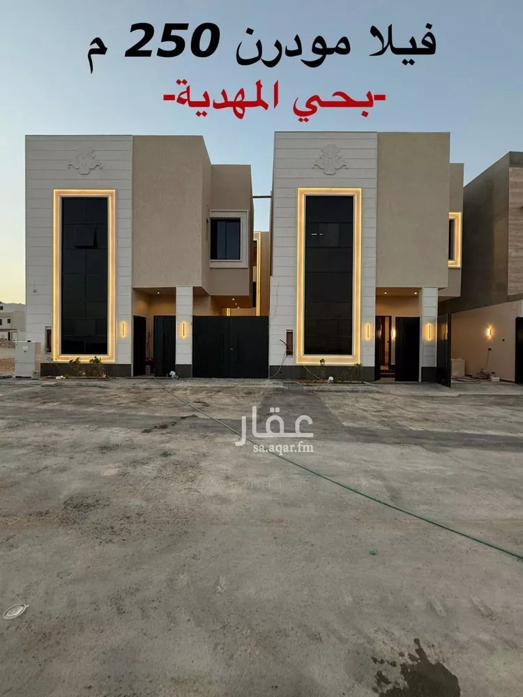 فيلا للبيع في شارع عبداللطيف بن المبارك, حي المهدية, مدينة الرياض, منطقة الرياض 1 صورة