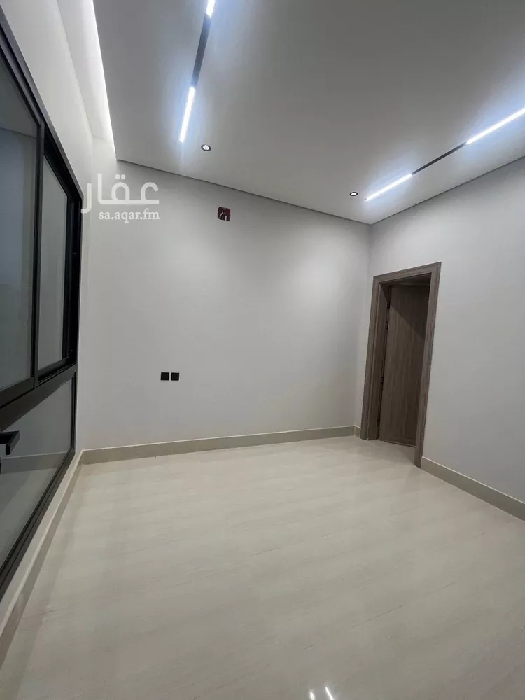 فيلا للبيع في شارع عبداللطيف بن المبارك, حي المهدية, مدينة الرياض, منطقة الرياض صورة 5