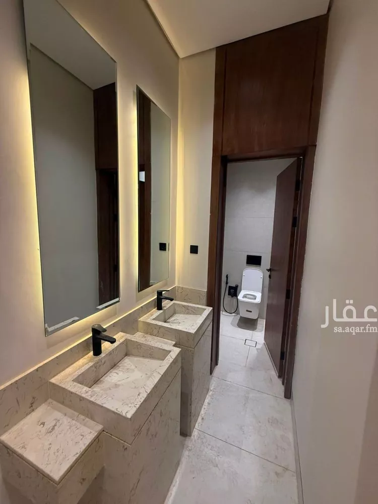 فيلا للبيع في شارع محمد بن هبة الله, حي المهدية, مدينة الرياض, منطقة الرياض 13