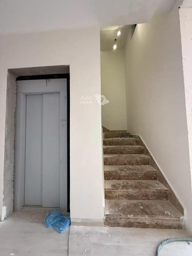 Building for Sale in Riyadh Al Mahdiyah صورة 4