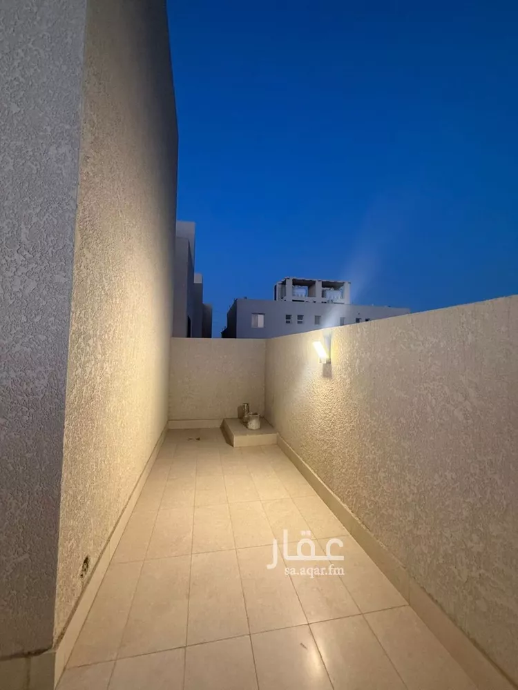 فيلا للبيع في شارع السيل الكبير, حي المهدية, مدينة الرياض, منطقة الرياض 12
