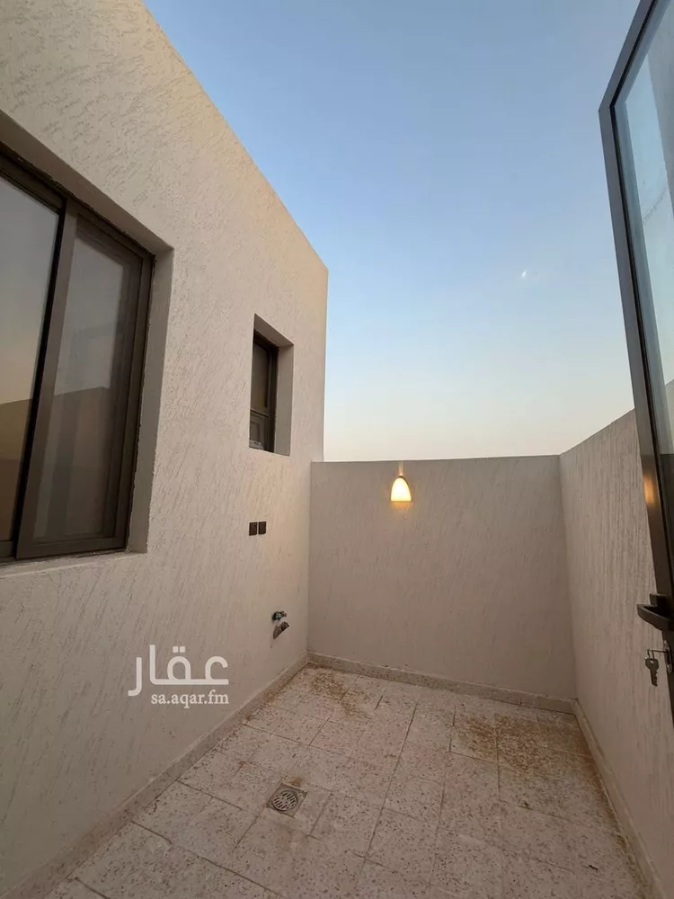 فيلا للبيع في شارع محمد بن هبة الله, حي المهدية, مدينة الرياض, منطقة الرياض 13