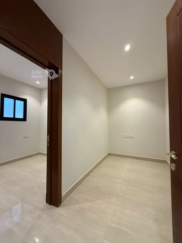 فيلا للبيع في شارع السيل الكبير, حي المهدية, مدينة الرياض, منطقة الرياض 24