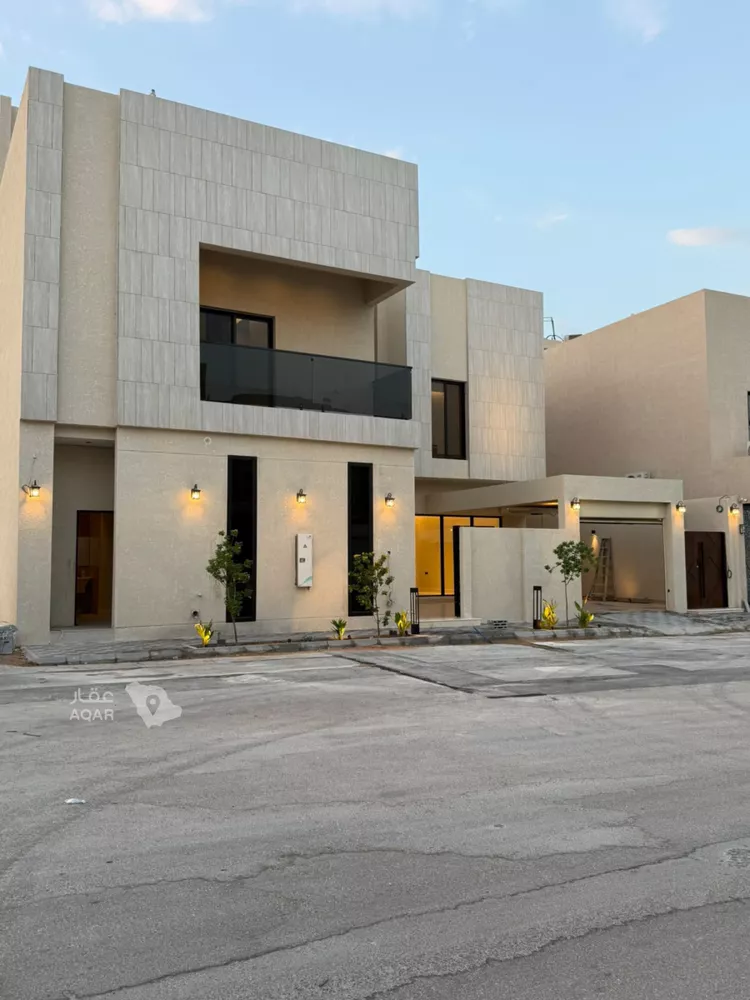 فيلا للبيع في شارع محرز بن سلمة, حي المهدية, مدينة الرياض, منطقة الرياض 18