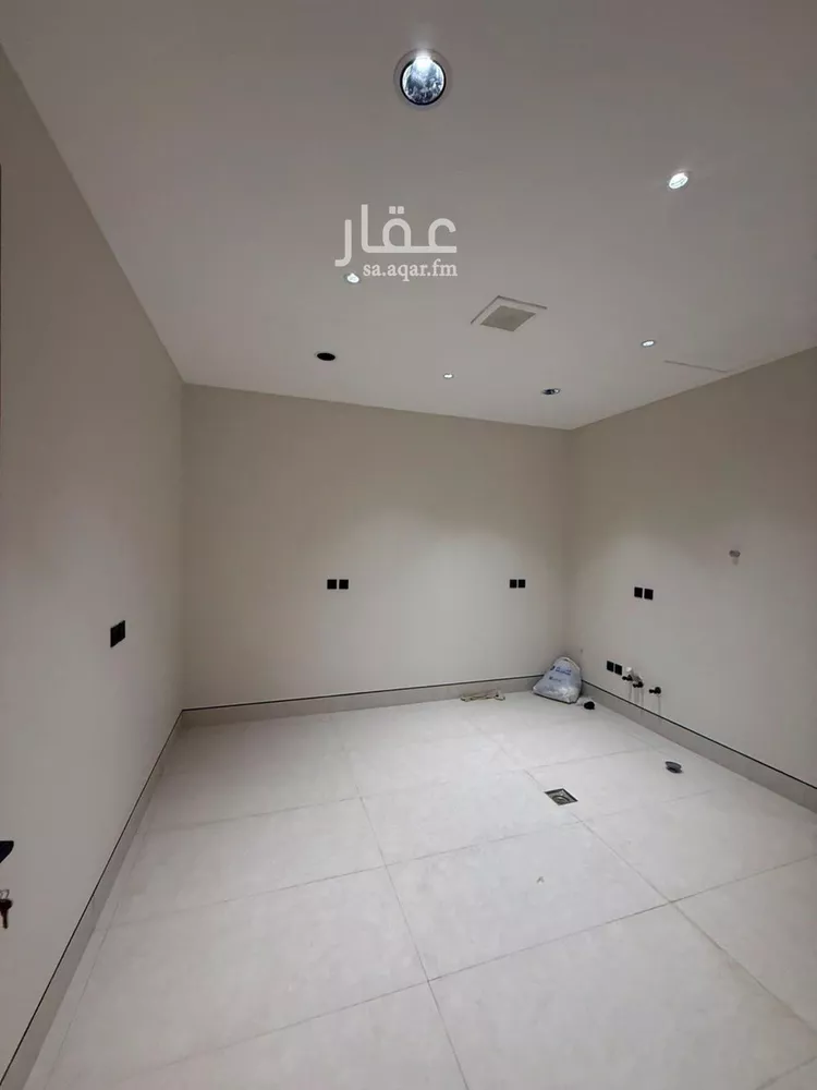 فيلا للبيع في شارع محمد بن هبة الله, حي المهدية, مدينة الرياض, منطقة الرياض صورة 5
