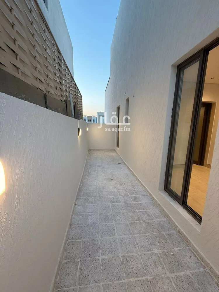 Villa for Sale in Riyadh Al Mahdiyah