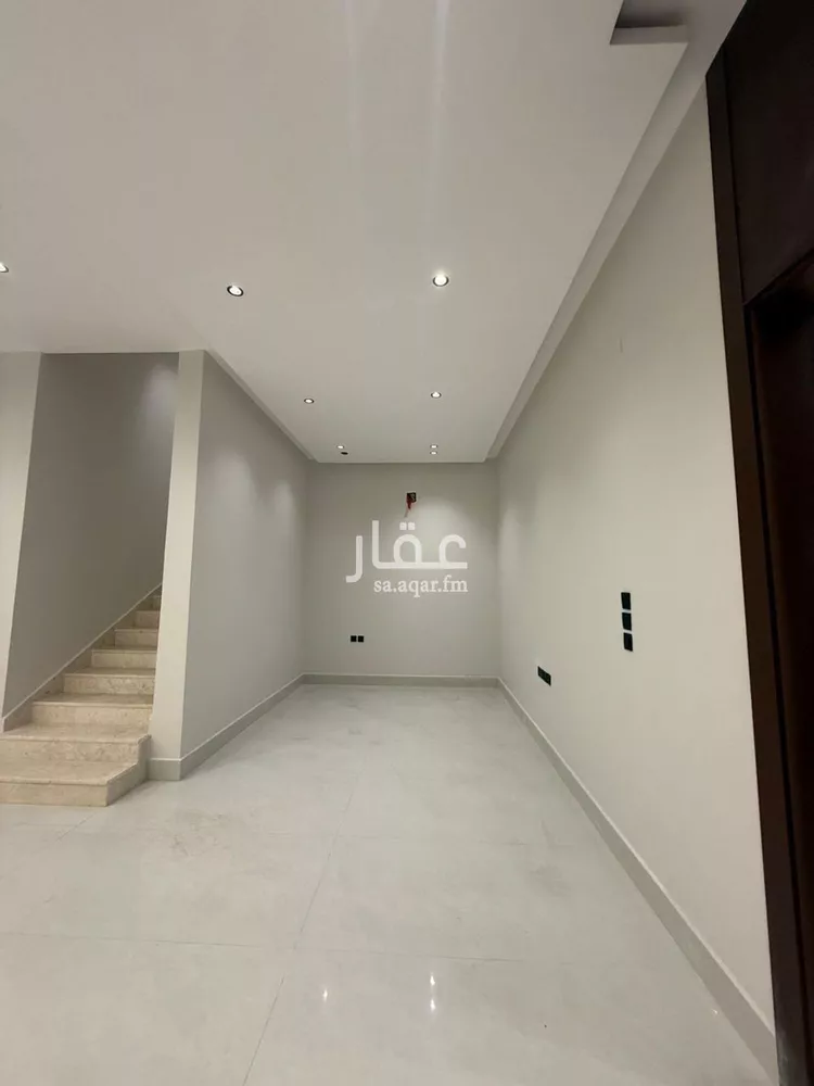 فيلا للبيع في شارع محمد بن هبة الله, حي المهدية, مدينة الرياض, منطقة الرياض 8