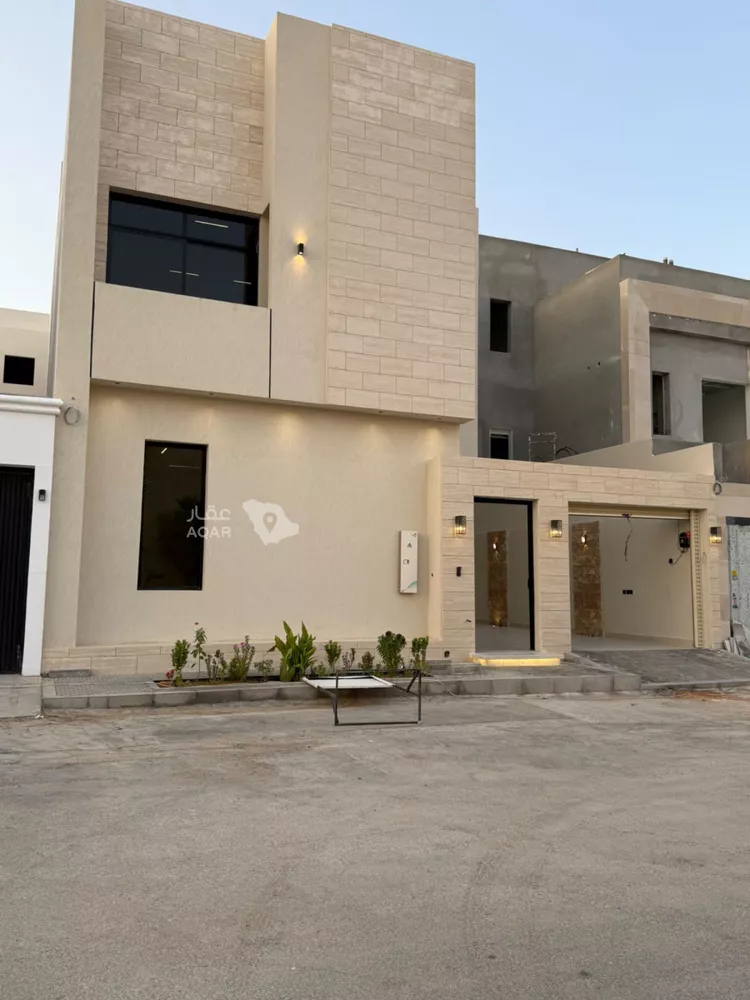 Villa for Sale in Riyadh Al Mahdiyah