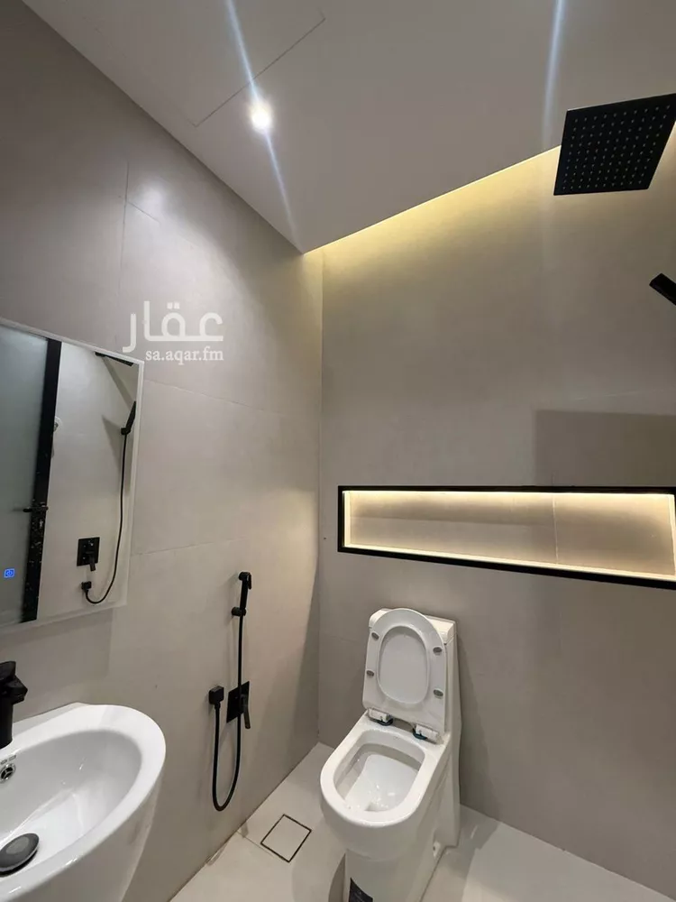فيلا للبيع في شارع السيل الكبير, حي المهدية, مدينة الرياض, منطقة الرياض صورة 3