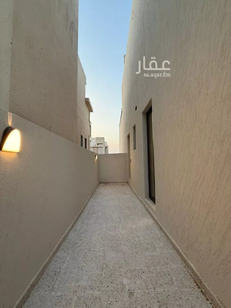 فيلا للبيع في شارع محمد بن هبة الله, حي المهدية, مدينة الرياض, منطقة الرياض 11