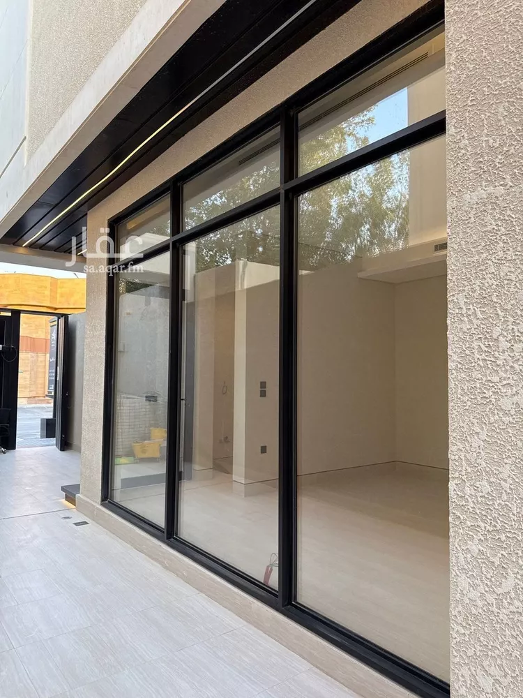 دور للبيع في شارع إبراهيم بن باز, حي العليا, مدينة الرياض, منطقة الرياض 9