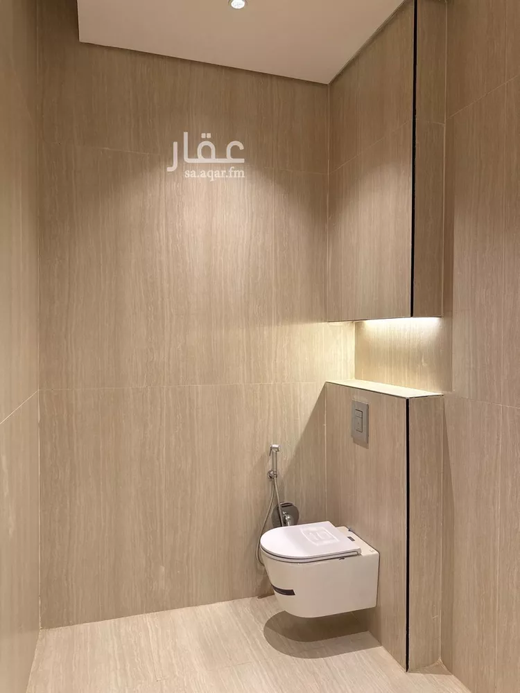 دور للبيع في شارع إبراهيم بن باز, حي العليا, مدينة الرياض, منطقة الرياض 8