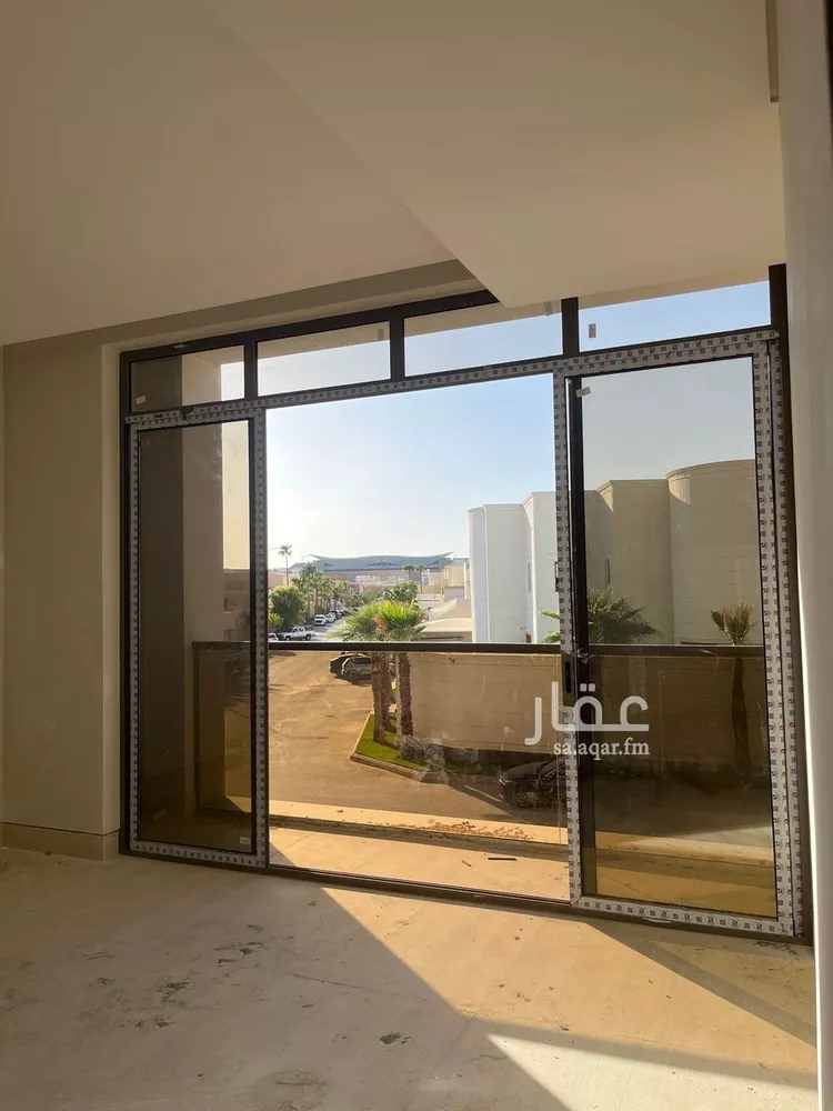 دور للبيع في شارع عاصم بن قيس, حي الرائد, مدينة الرياض, منطقة الرياض صورة 5