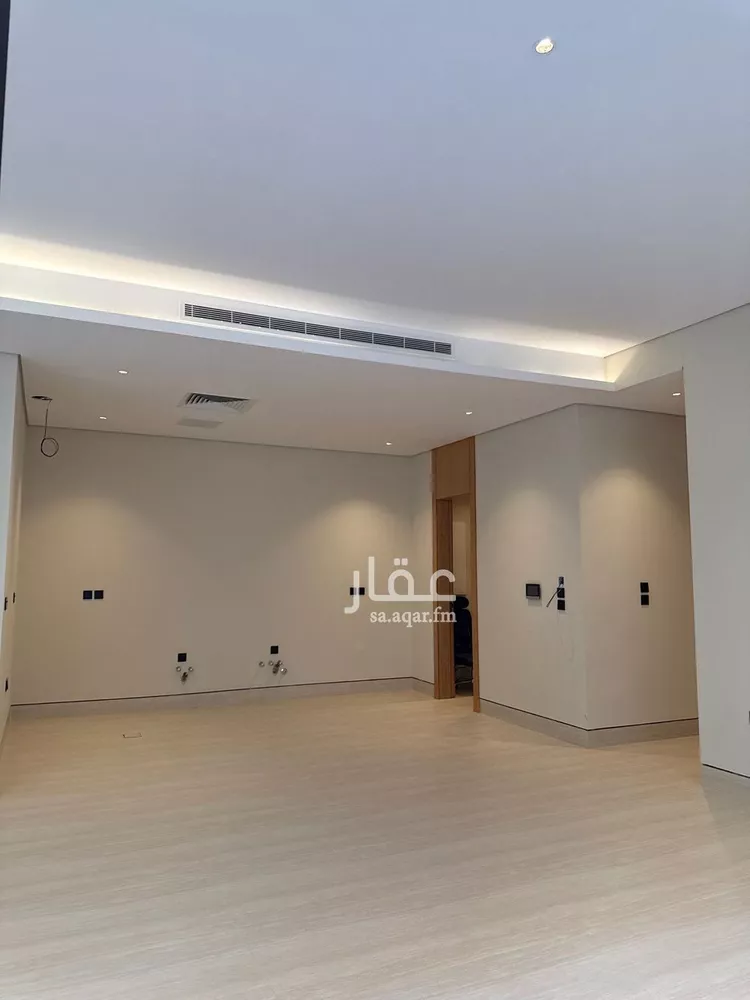 دور للبيع في شارع إبراهيم بن باز, حي العليا, مدينة الرياض, منطقة الرياض صورة 4