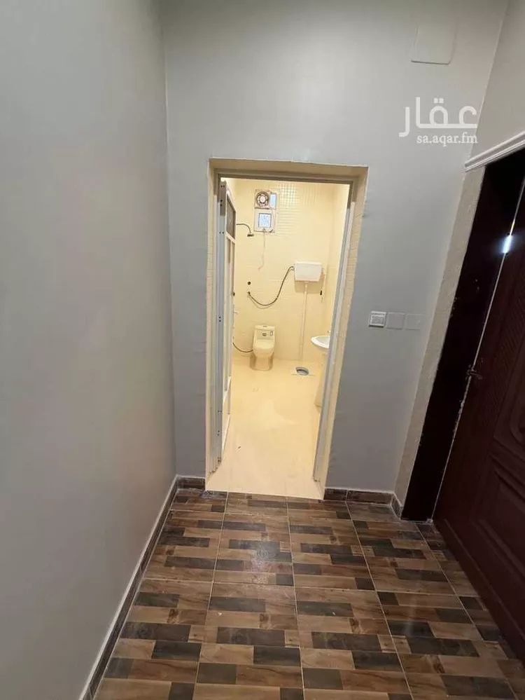 شقة للإيجار في شارع محمد بن ناصر ، حي الربوة ، صامطة ، صامطة صورة 3