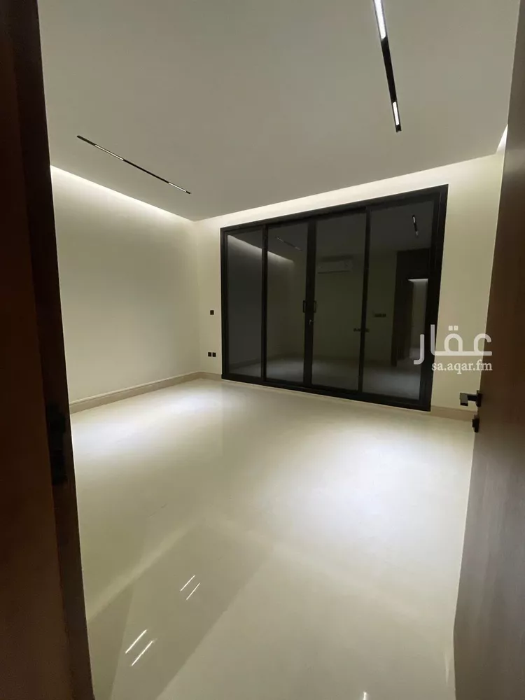 دور للبيع في شارع رقم 422, حي الملقا, مدينة الرياض, منطقة الرياض
