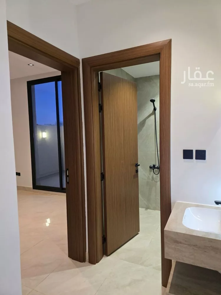 Villa for Sale in Riyadh Al Arid 12