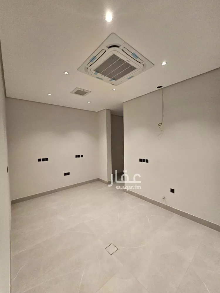 Villa for Sale in Riyadh Al Malqa 11
