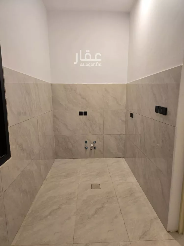 Villa for Sale in Riyadh Al Arid 10