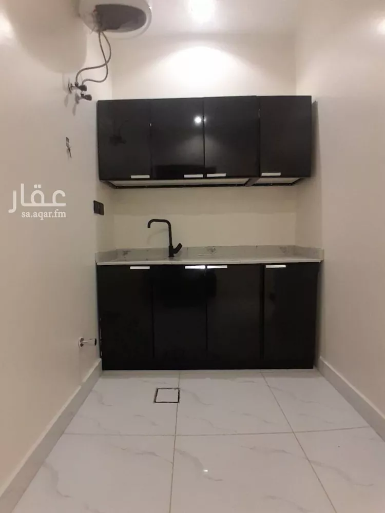 شقة للإيجار في شارع الشيخ حسن بن حسين بن علي, حي الملك فيصل, مدينة الرياض, منطقة الرياض صورة 3