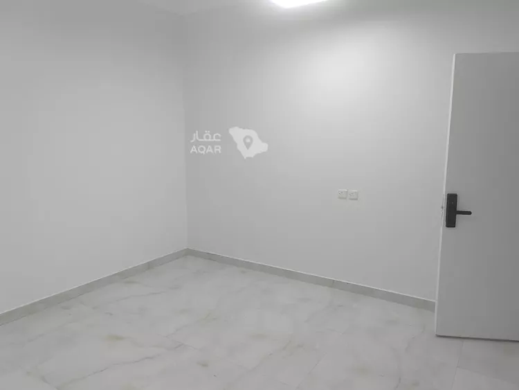 Floor for Rent in Riyadh Az Zahrah 3