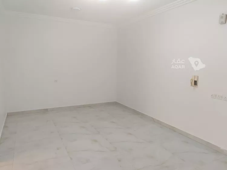 Floor for Rent in Riyadh Az Zahrah 9