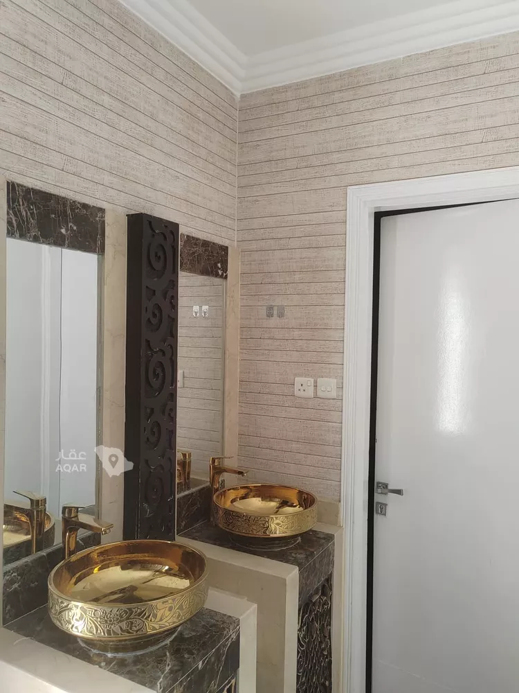 Floor for Rent in Riyadh Az Zahrah 6