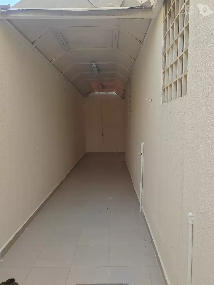 Floor for Rent in Riyadh Az Zahrah 15