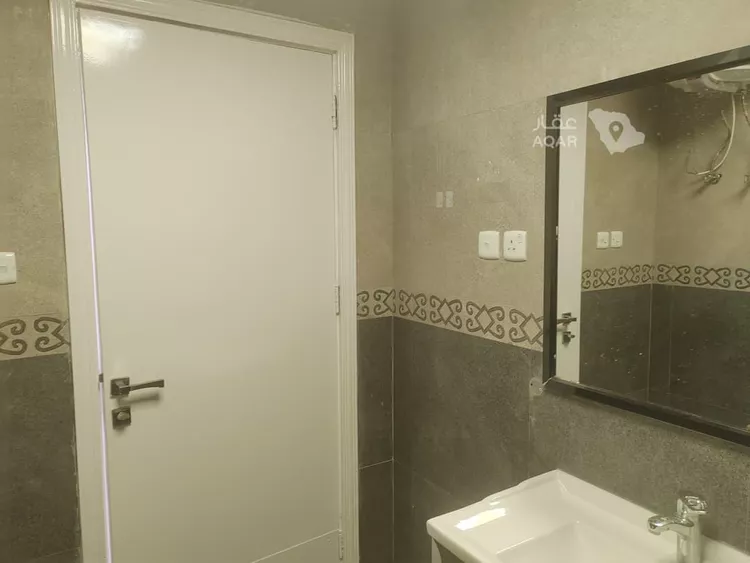 Floor for Rent in Riyadh Az Zahrah 12