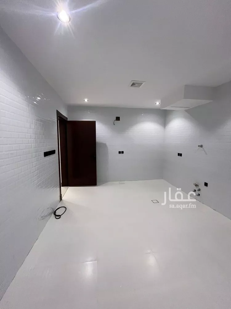 دور للبيع في شارع عمر ابن حبيب, حي الجنادرية, مدينة الرياض, منطقة الرياض 19