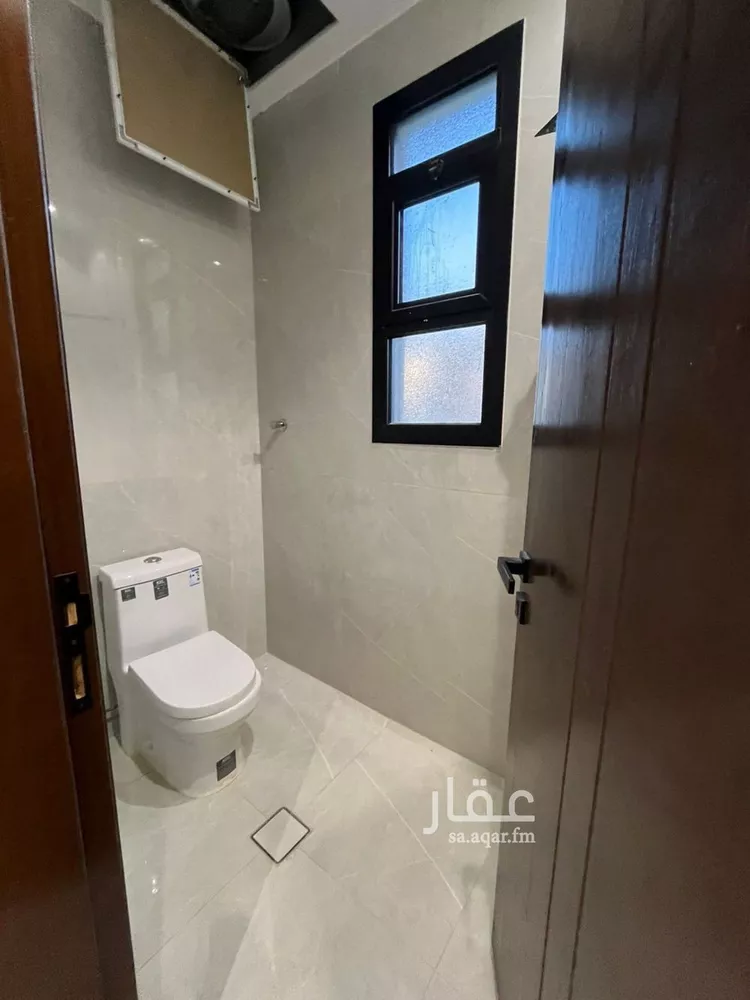 Floor for Sale in Riyadh Al Janadriyah 28