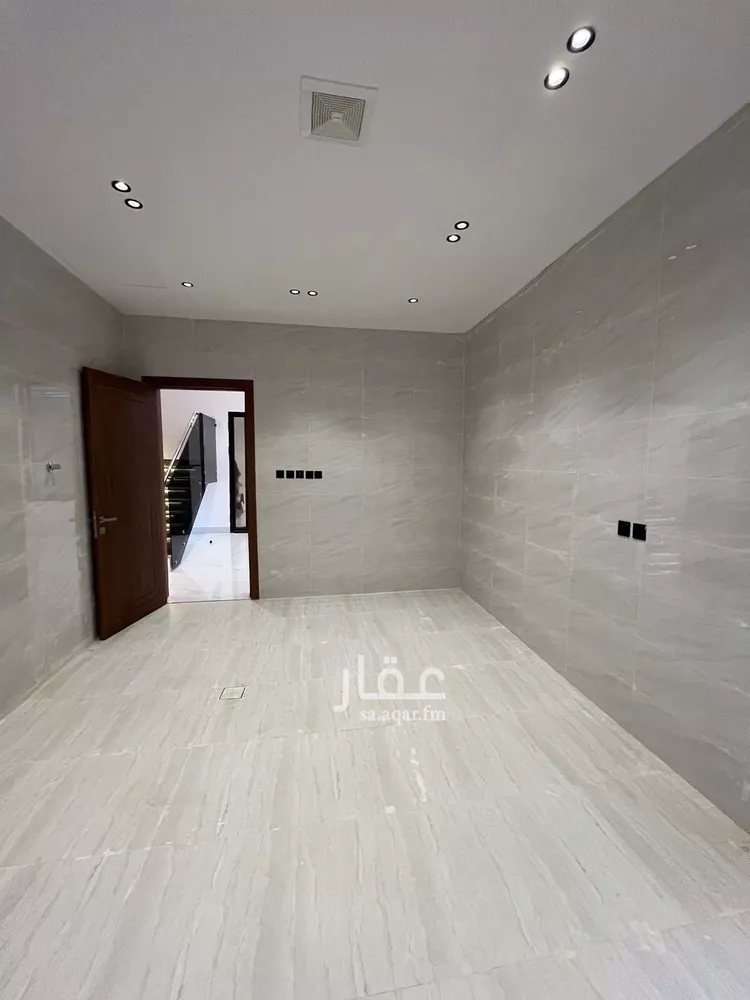 فيلا للبيع في شارع عياض بن خويلد, حي النظيم, مدينة الرياض, منطقة الرياض 18