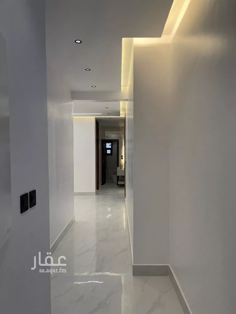 فيلا للبيع في شارع عياض بن خويلد, حي النظيم, مدينة الرياض, منطقة الرياض 19